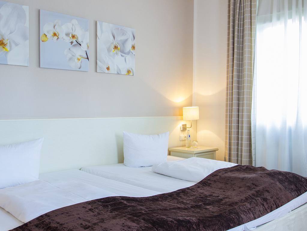 Hotel Schlee Hohenschaftlarn Bagian luar foto