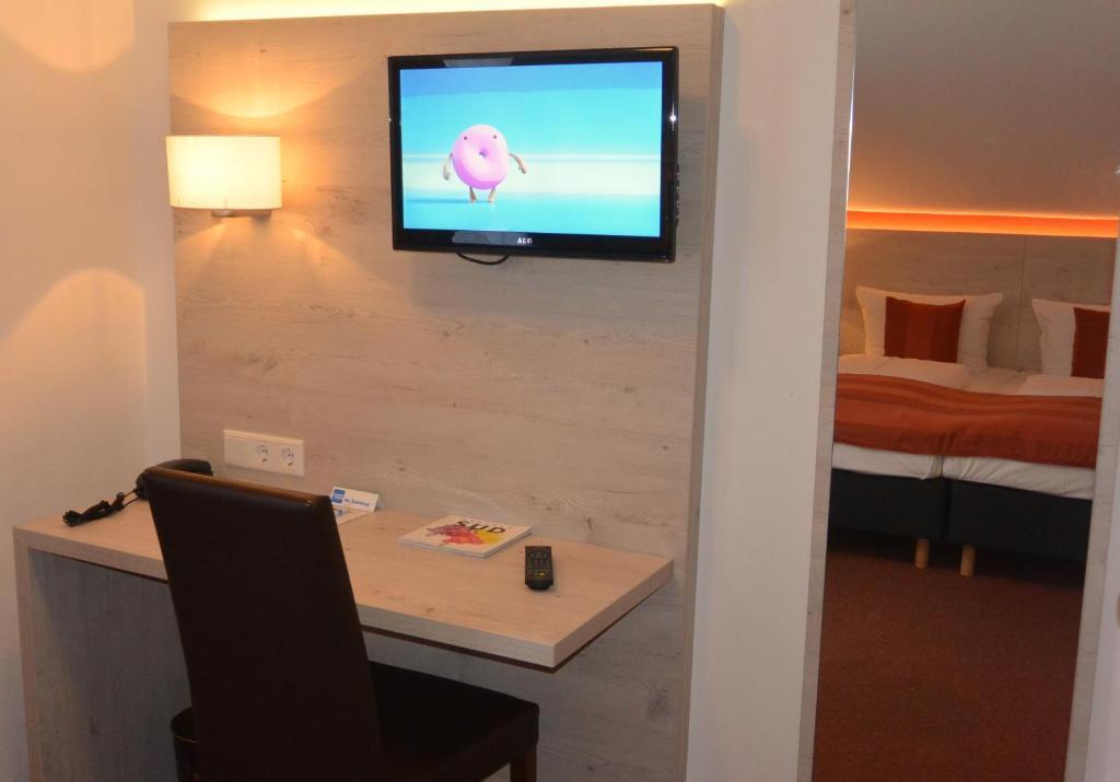 Hotel Schlee Hohenschaftlarn Ruang foto